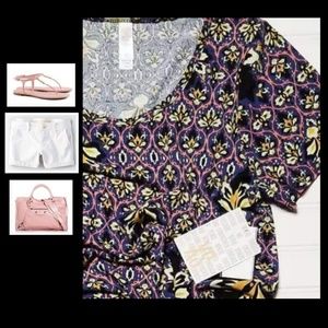 LULAROE CLASSIC T - NWT